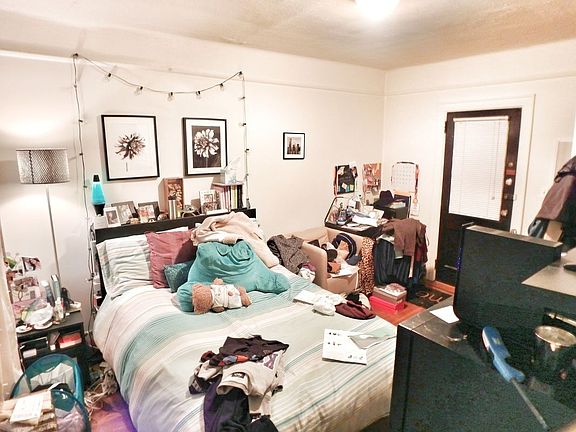 2nd image of 2624 29th St APT 1F