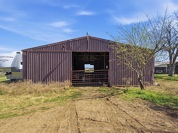 2nd image of 693 McLaughlin Rd