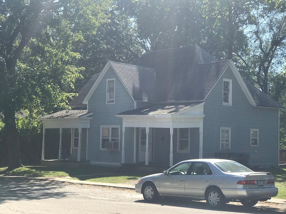 2nd image of 804 E Line St