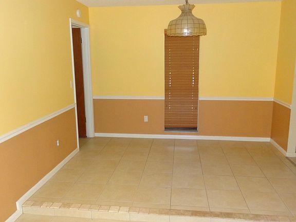 5th image of 1738 SE Dominic Av Avenue