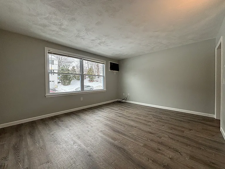 8 Lanesboro Rd #5 — Photo 3