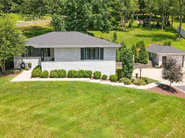 216 McCombs Rd, Venetia, PA 15367