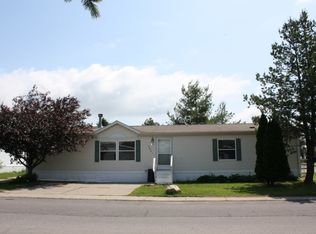 122 Pineview Dr, Flint, MI 48506