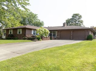 1004 Cardinal Dr, Effingham, IL 62401