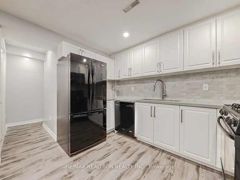 635 Beckworth Sq #BASEMENT — Photo 10
