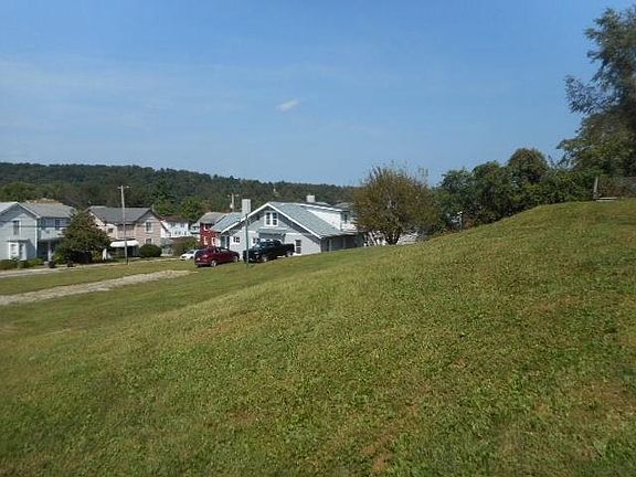 4th image of 445 High St
