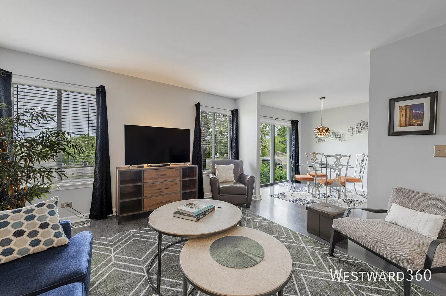 Move-In Ready 2-Bedroom Townhome in a Great Location — Photo 2