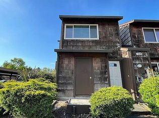 1426 Parkway Dr, Rohnert Park, CA 94928