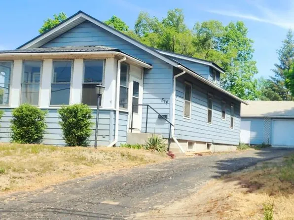 514 Crooks St, Belding, MI 48809