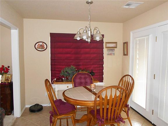 4th image of 820 Tilghman Dr