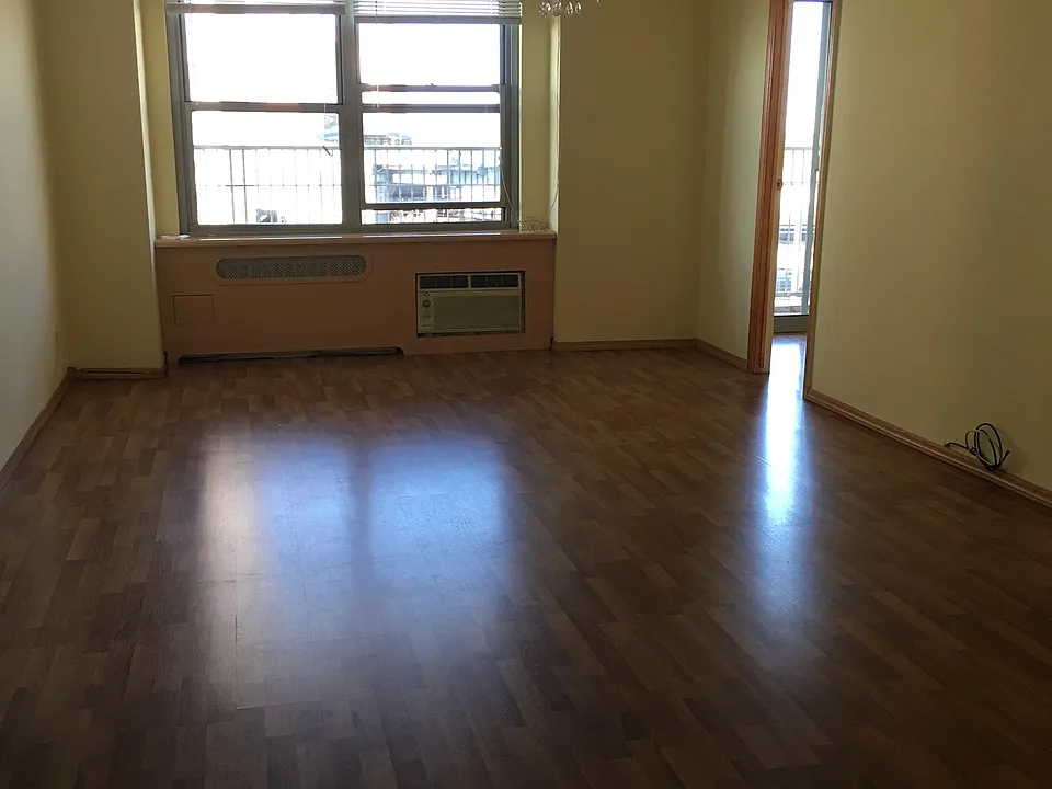 501 Surf Ave #4