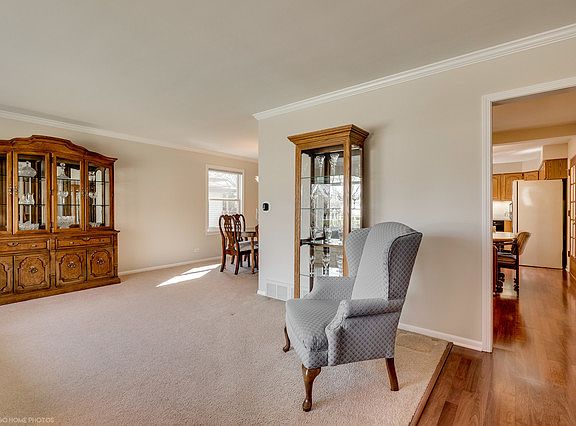3rd image of 136 Elmwood Dr