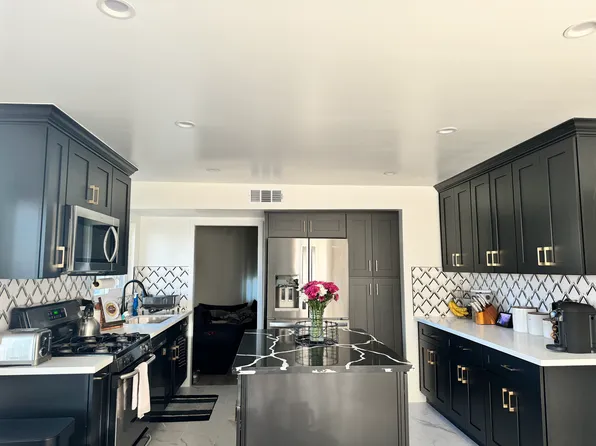5974 Costello Ave, Van Nuys, CA 91401