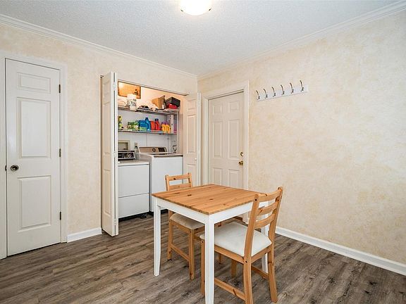 4th image of 1015 Nobleman Dr