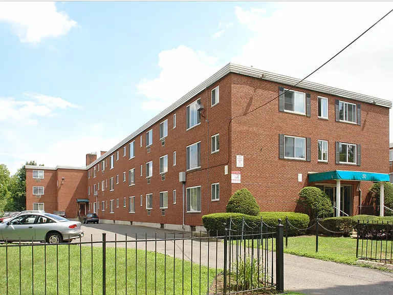 Carriage Place Apartments — Photo 5