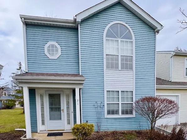 31 Woodbury Ln #30, Northfield, OH 44067