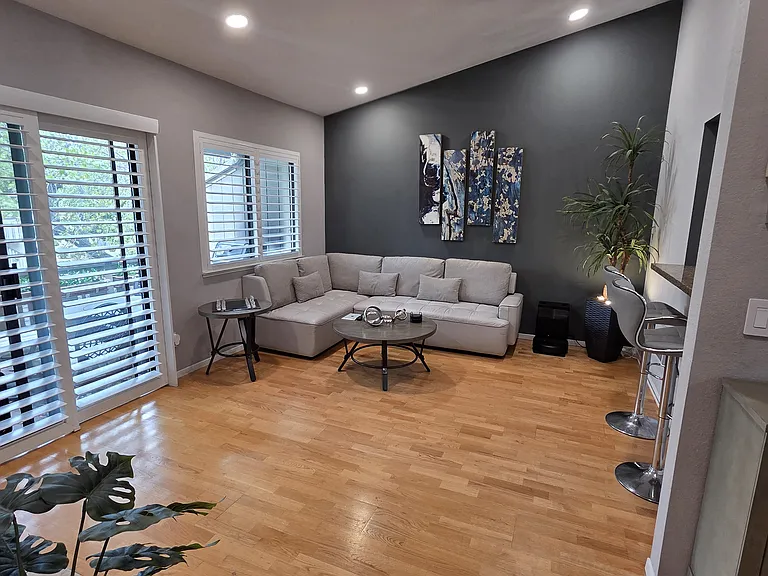 1528 Alma Ter — Photo 15