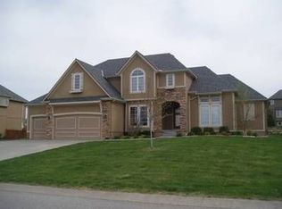 641 NE Sundance Trl, Lees Summit, MO 64086