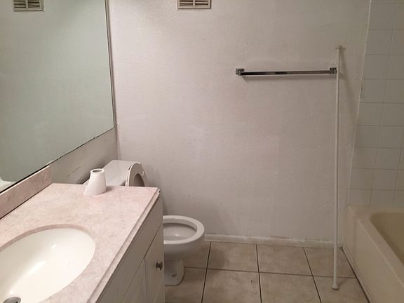 3rd image of 1964 Lake Atriums Cir APT 162