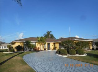 2017 El Rancho Dr, Sun City Center, FL 33573