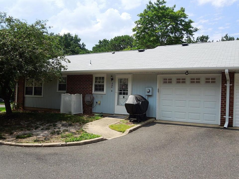 1st image of 984B Aberdeen Dr #100B