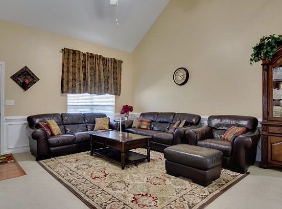 4th image of 114 Palmer Ct