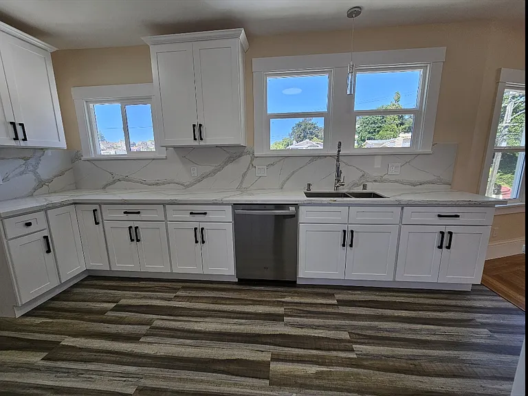 481 Van Dyke Ave #1 — Photo 12