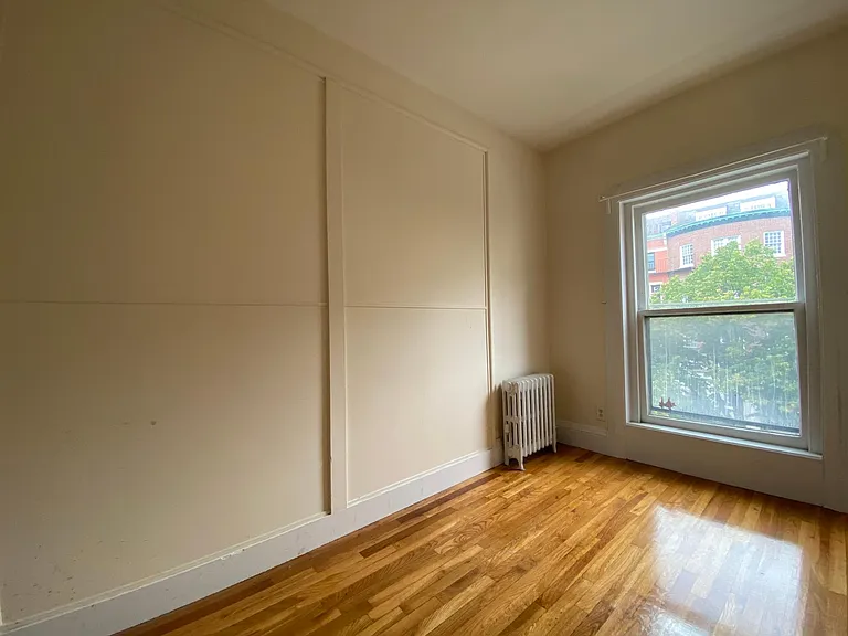 525 Beacon St #5 — Photo 4