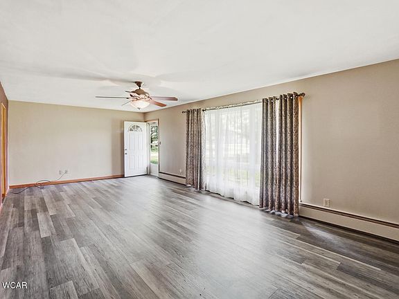 5th image of 1900 Huntington Dr