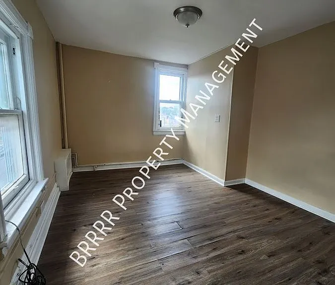 902 N 4th St #2 — Photo 4