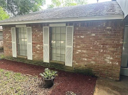 3 bed, 2.0 bath, 1748 sqft, $1,750 — Photo 3