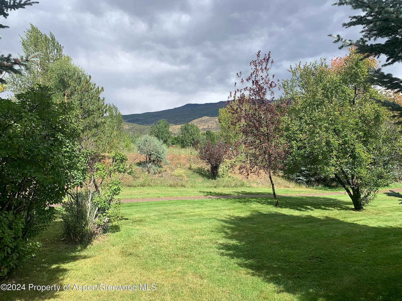 3 bed, 2.5 bath, 1656 sqft, $5,000 — Photo 3