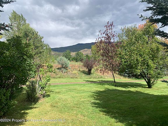 2nd image of 382 Summit Dr