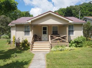 115 Central Ave, White Sulphur Springs, WV 24986