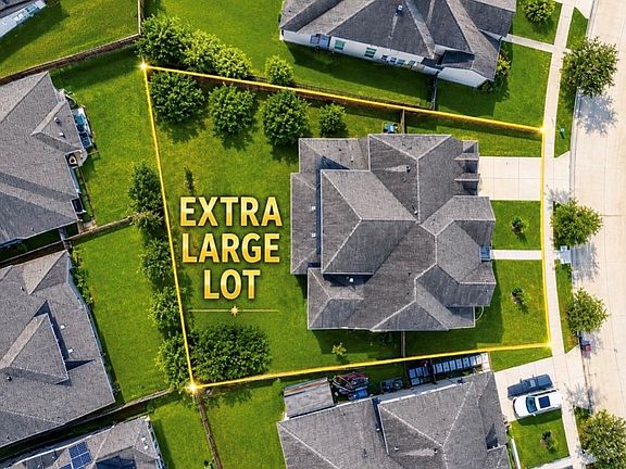 3rd image of 4418 Highland Field Ln