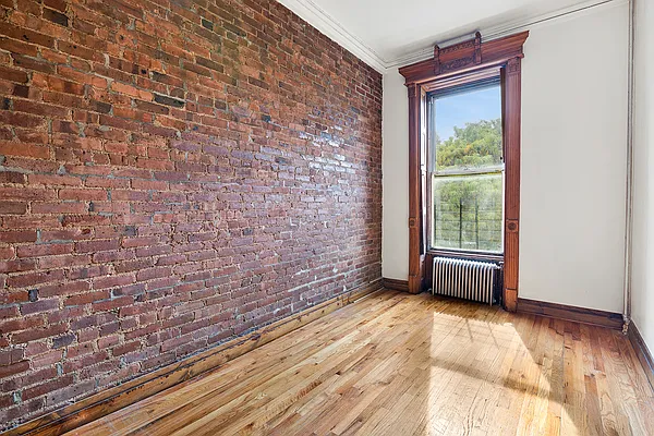 Rented by Compass | media 9