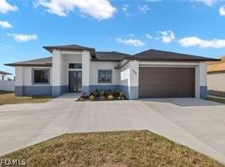 2605 Embers Pkwy W, Cape Coral, FL 33993