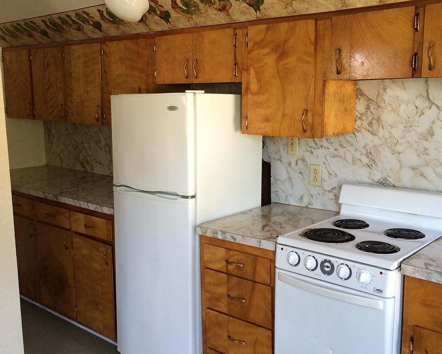 1st image of 225 Grant St APT D