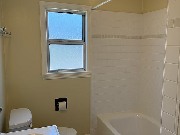4th image of 130 Fairview Dr