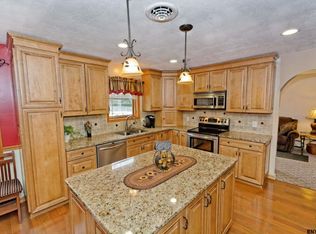 10 Powerhouse Rd, Schaghticoke, NY 12154