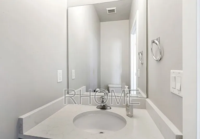 7852 S 5440 W — Photo 10