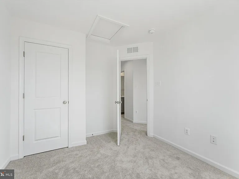 505 Fontana Cir — Photo 25