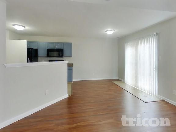 5th image of 1263 Crescent Dr