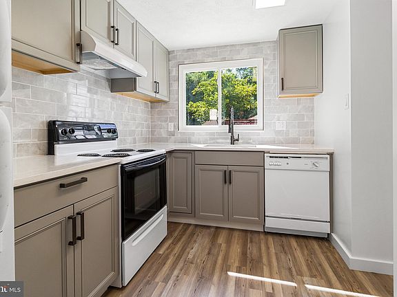 3rd image of 18326 Quondal Ct