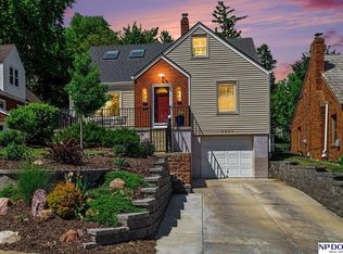 6220 William St, Omaha, NE 68106