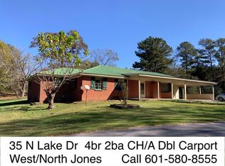 35 N Lake Dr, Laurel, MS 39443