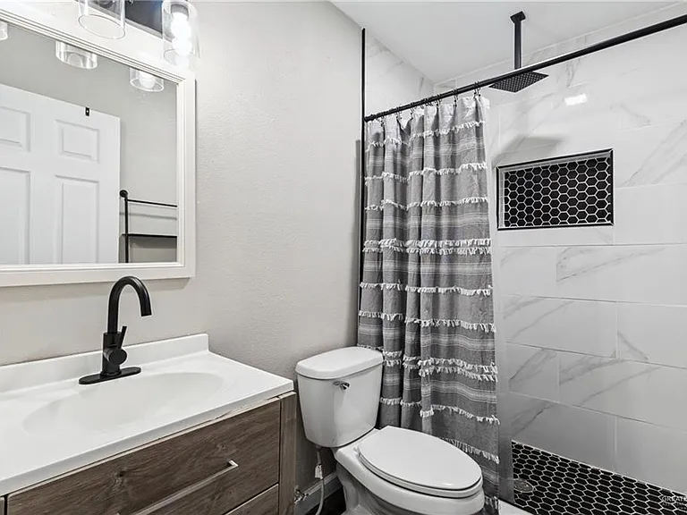 113 Cindy Ln — Photo 16