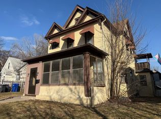 1092 Edgerton St, Saint Paul, MN 55130