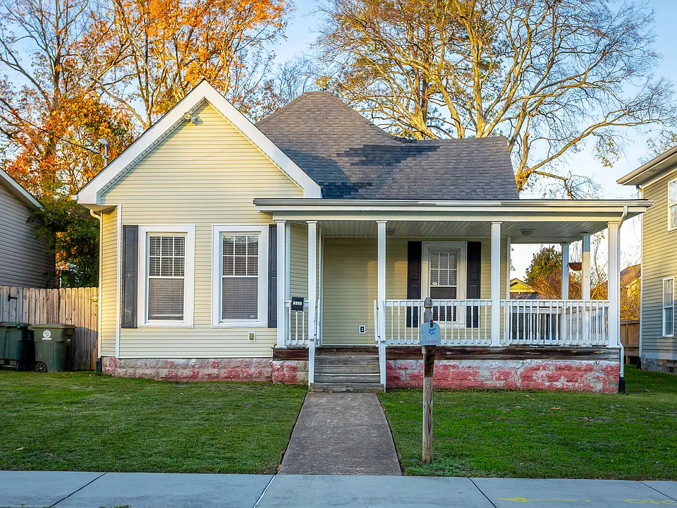 1711 Anderson Ave