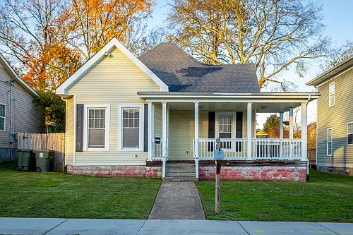 1711 Anderson Ave Photo 1